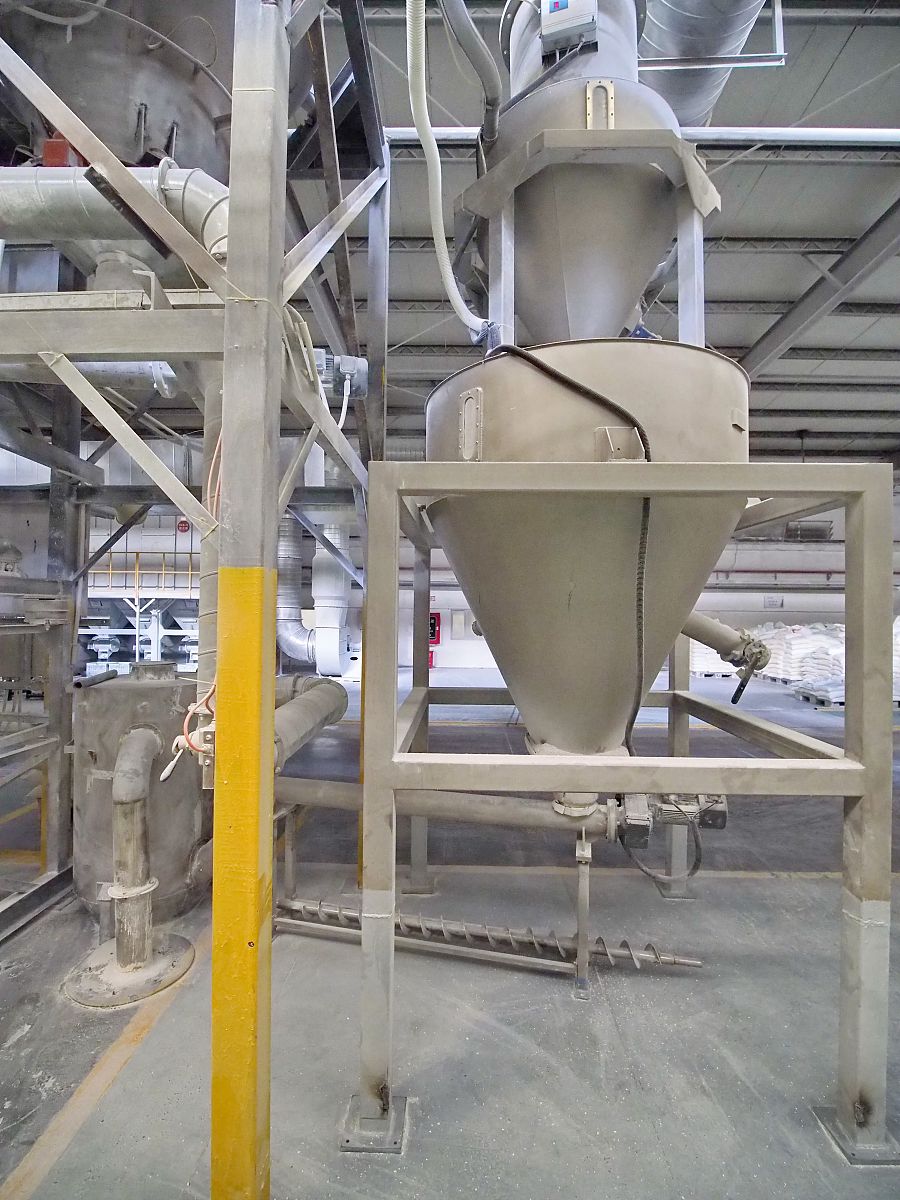 面粉厂如何使用特殊设备提升面粉质量？