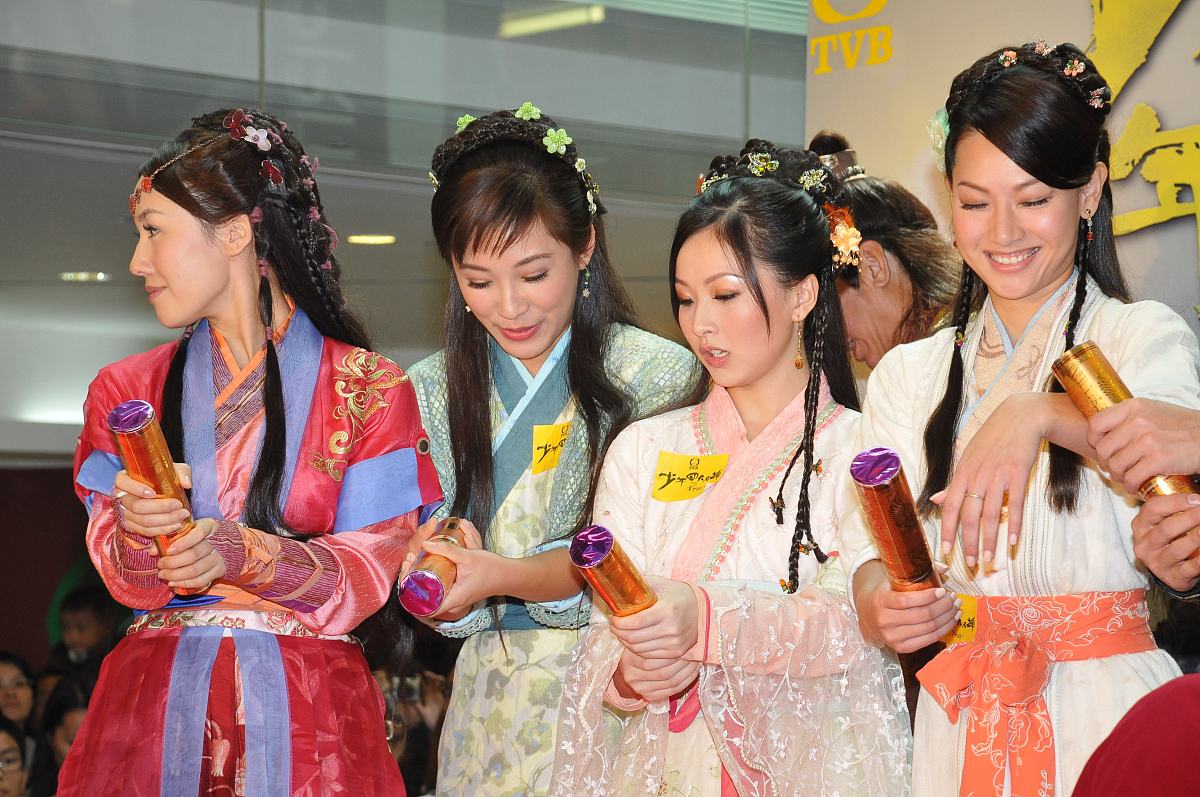 阮玉龙再次冒险 闯入敏贞格格府邸，却遭琵琶魔音困扰