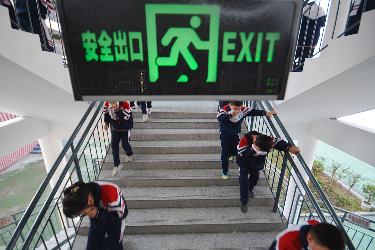 应急避难场所和疏散救援通道体系：提升城市安全和抗灾能力