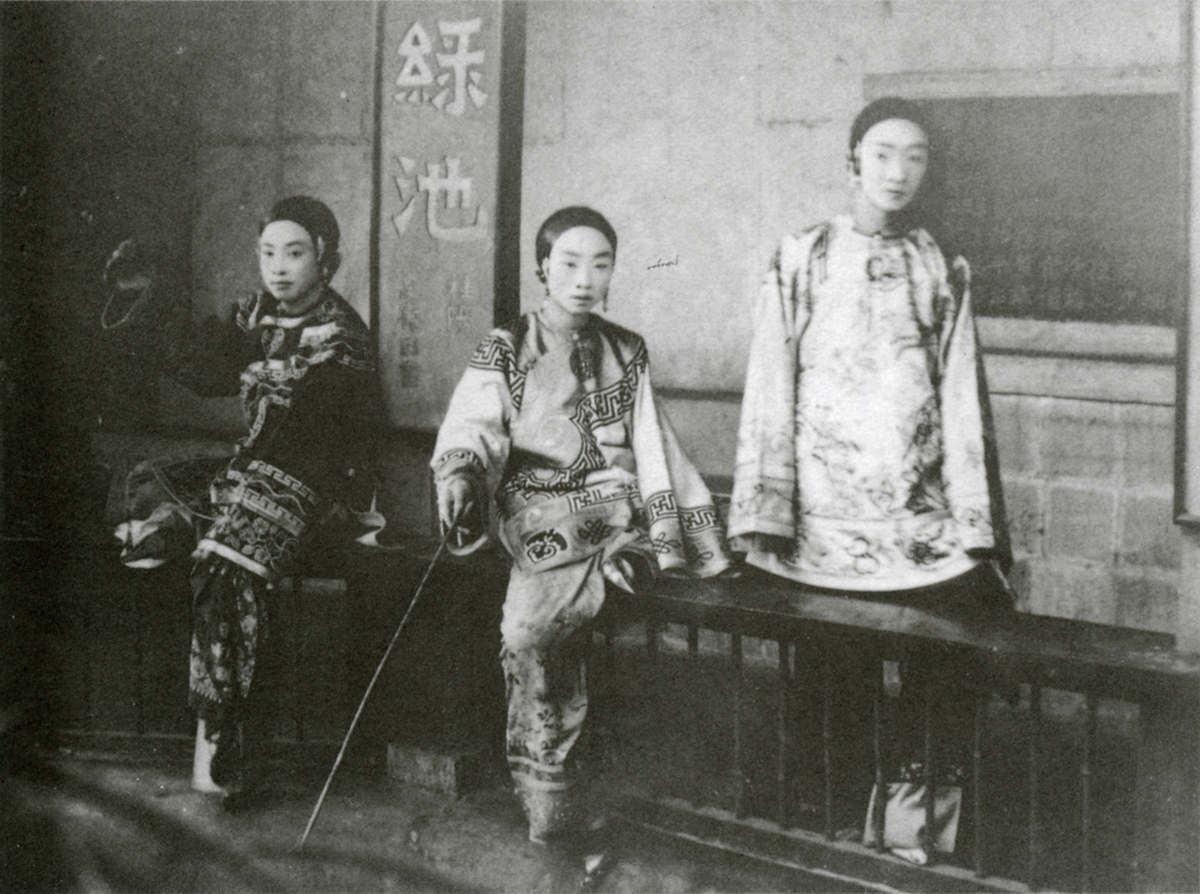 纪晓岚：中国早期女革命家与民主斗士