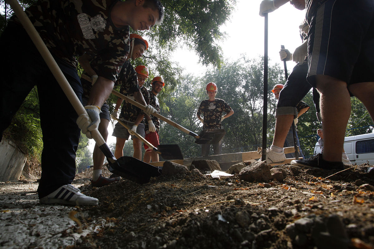 写一篇事务所实习后的实践导师鉴定意见