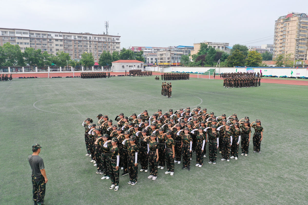 彭州市军乐职业中学招生办电话多少