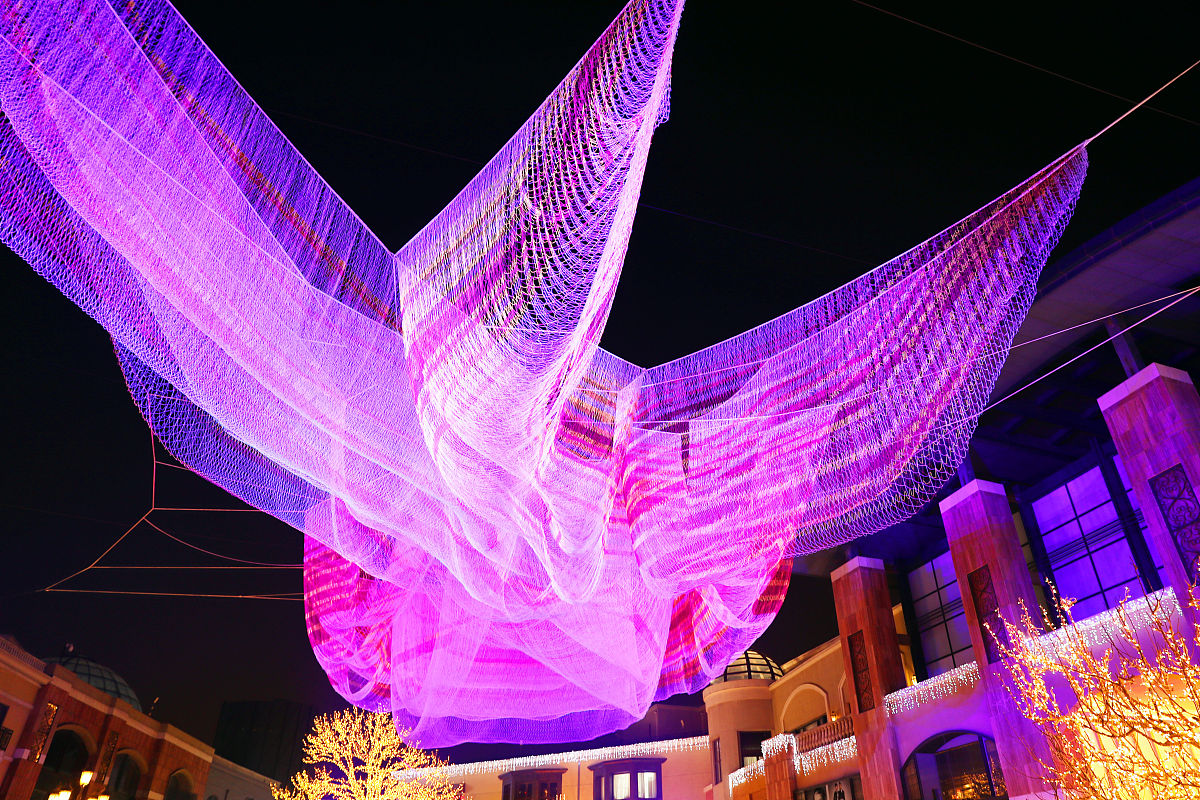 北京灯光秀场推荐：哪里能欣赏到梦幻灯光艺术？