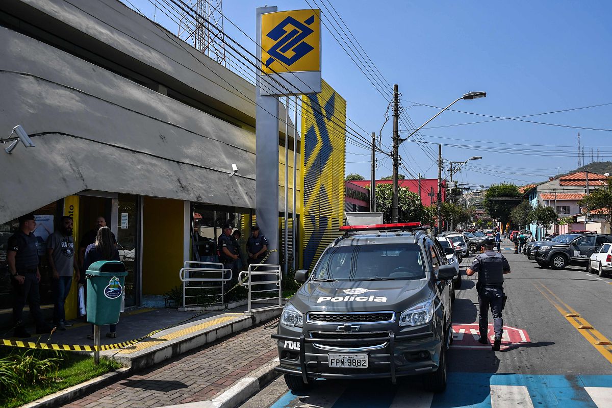 当地时间2019年4月4日,巴西圣保罗80公里外的guararema,警察破获一企
