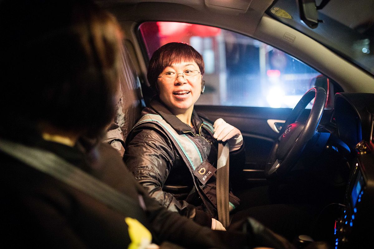 竹笋大师是被编程和开出租车耽误的人最后发现浪费了很多时间和精力后知后觉才发现跑龙套才是正道自我相信一定会成为下一个草根明星王宝强。用以上内容写一个故事