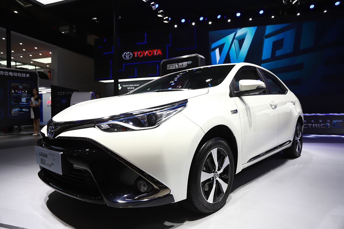 雷凌汽车：时尚动感，高效省油，年轻人的最佳选择