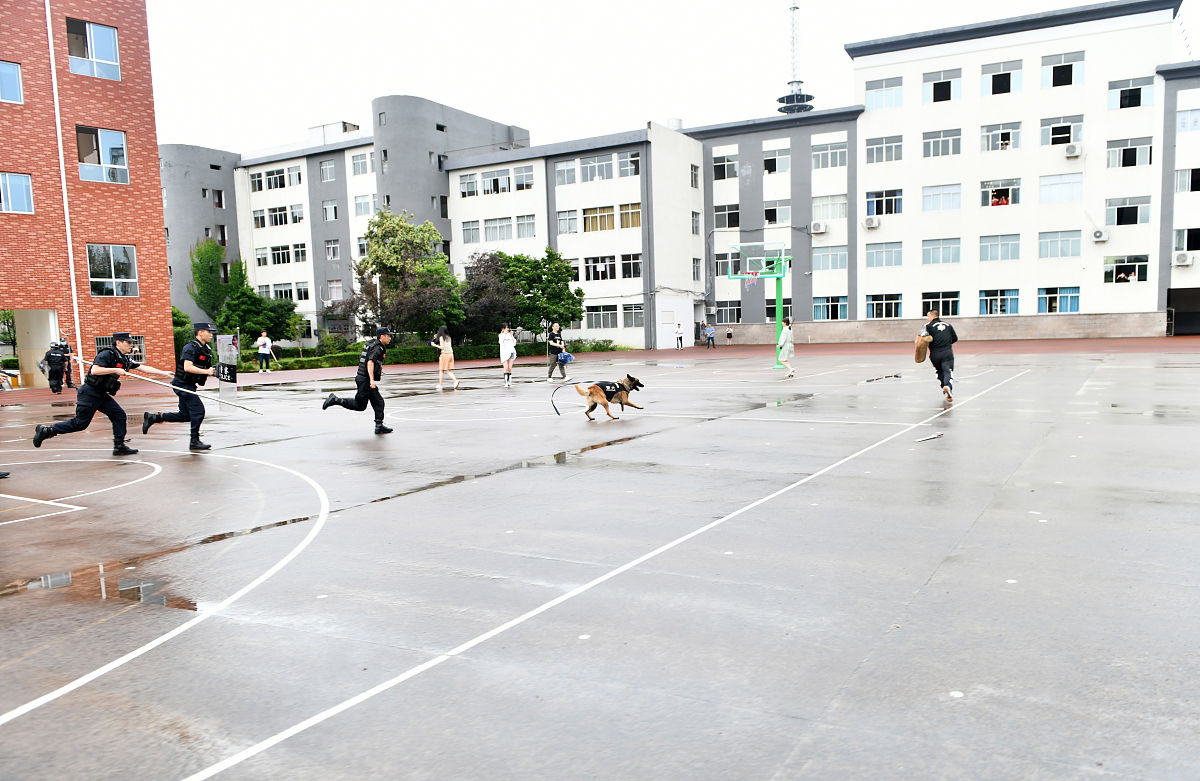 水钢职工中等专业学校地址在哪里