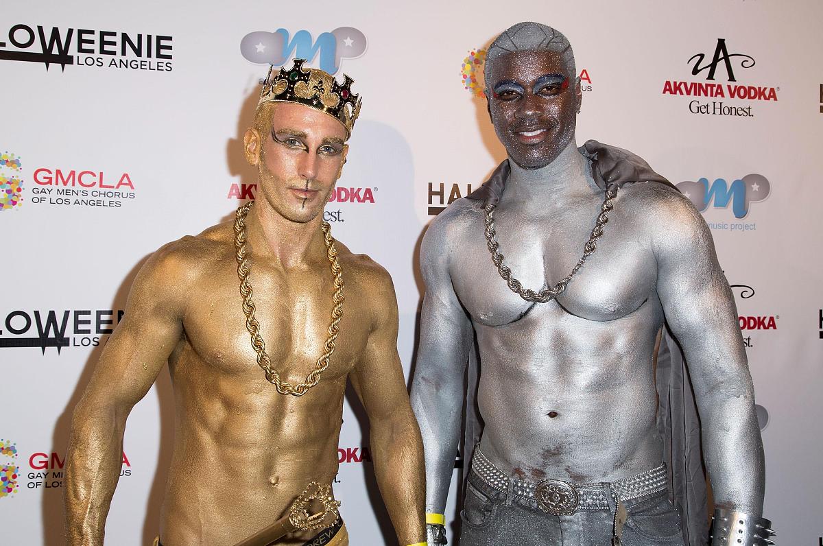 幽默风趣的wwe解说员请你用幽默风趣的角度详细解说 wwe1538期 多米尼克·密斯特里奥击败谢尔顿·本杰明