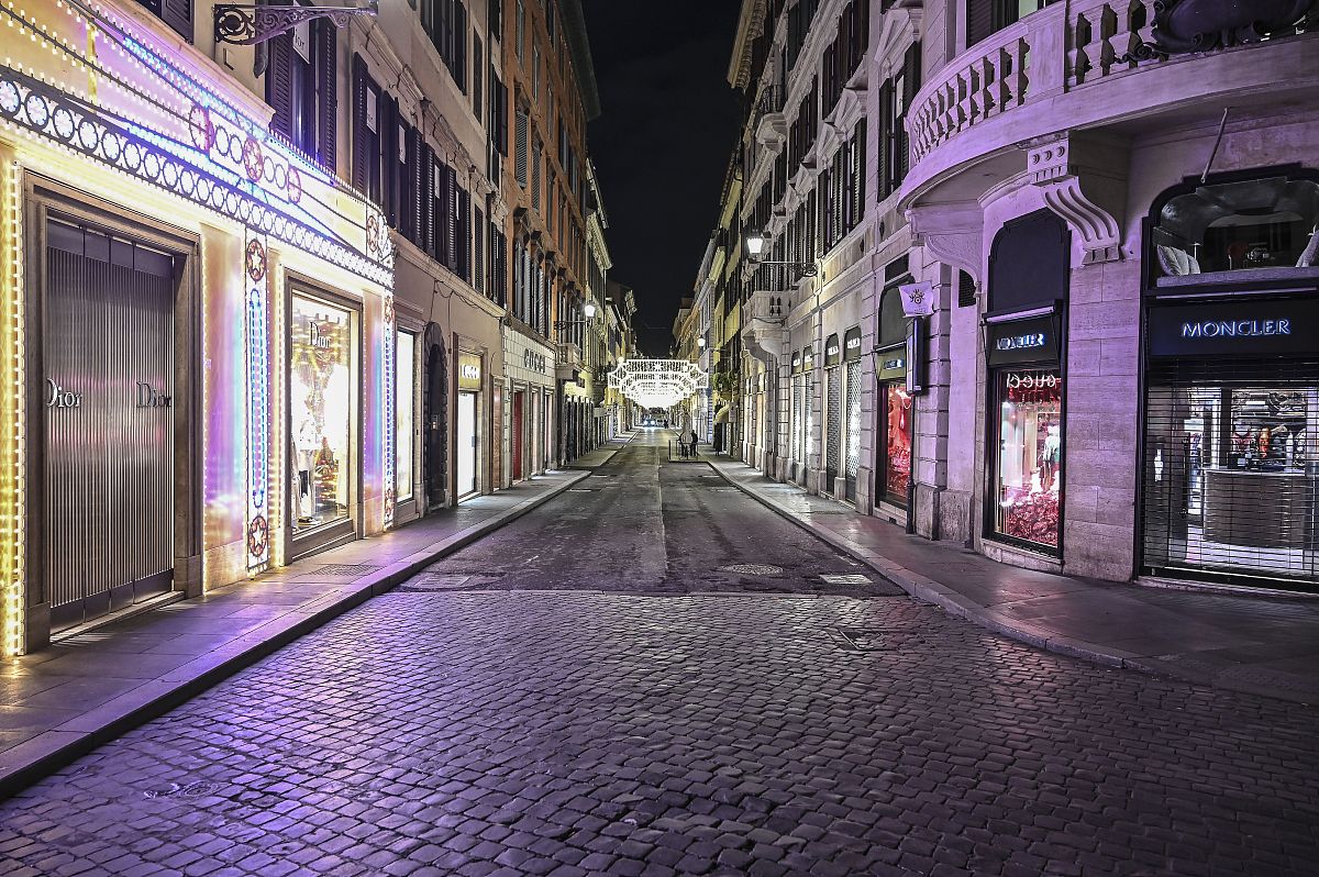 大学生学年鉴定意见：提升自我，成就未来