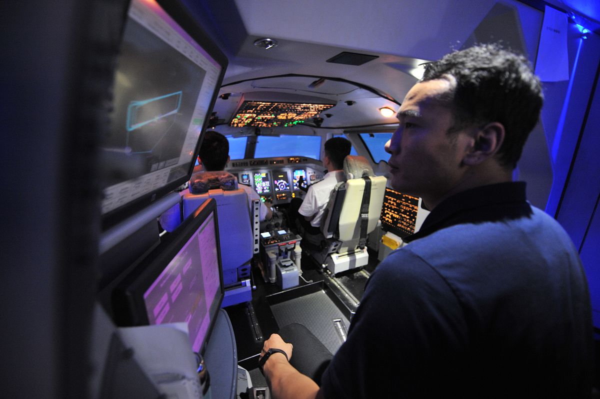 艾斯能飞吗？解析动漫/游戏设定中的飞行能力