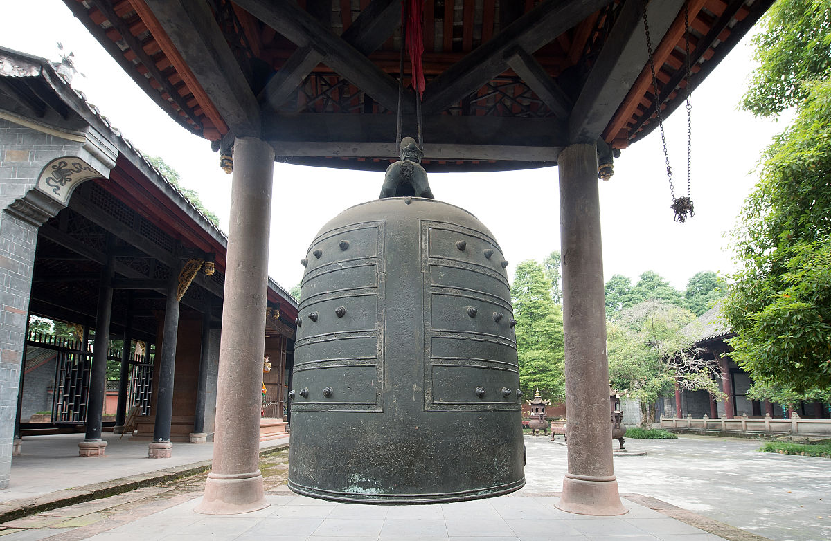 成都中专2021年热门专业推荐 - 就业前景分析