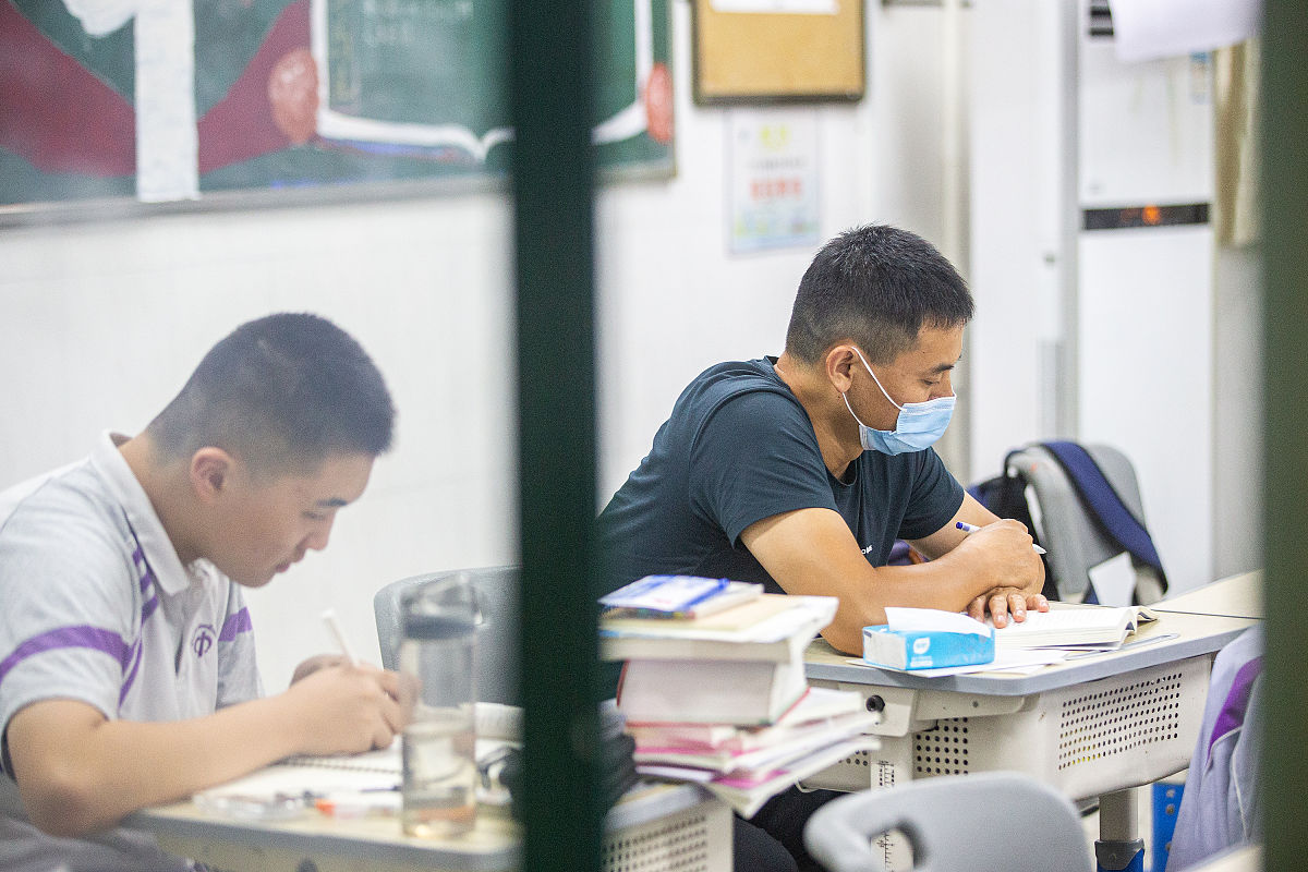 江西医药学校2021年招生简章