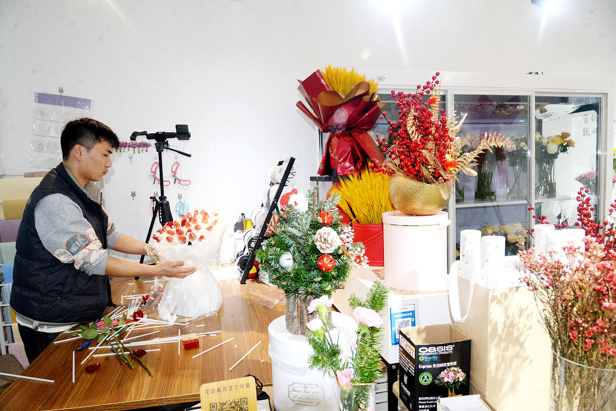 奶茶杯插花活动：提升品牌形象、增强顾客粘性