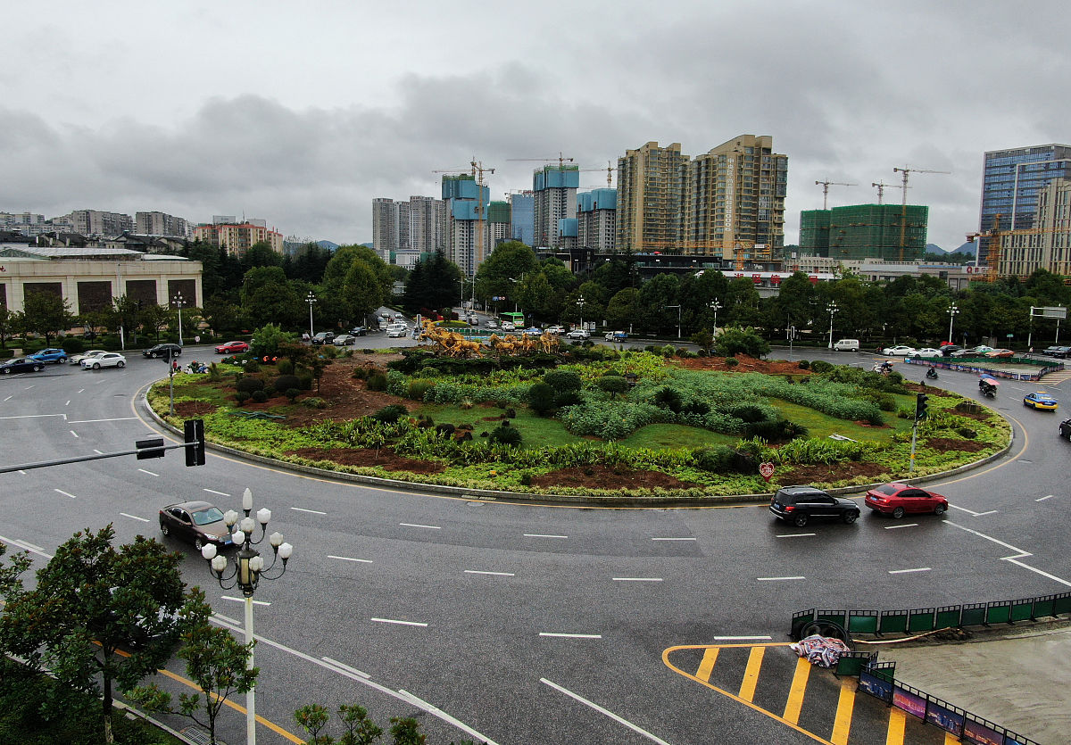 贵阳市中华职业学校2020年专业介绍：机电、电子信息、建筑、商贸等