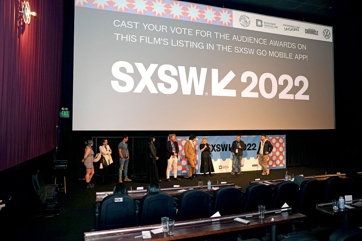 上海电影艺术职业学院五年制大专有高铁乘务专业吗