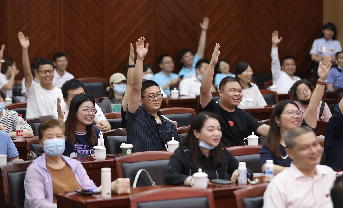 高校政协社团建设：争取学校重视与支持