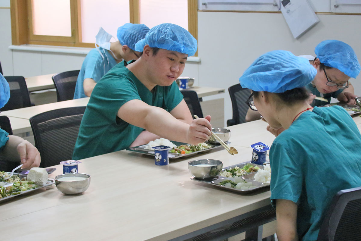 医院护士医生餐食解决方案：如何做好并包揽午晚饭套餐