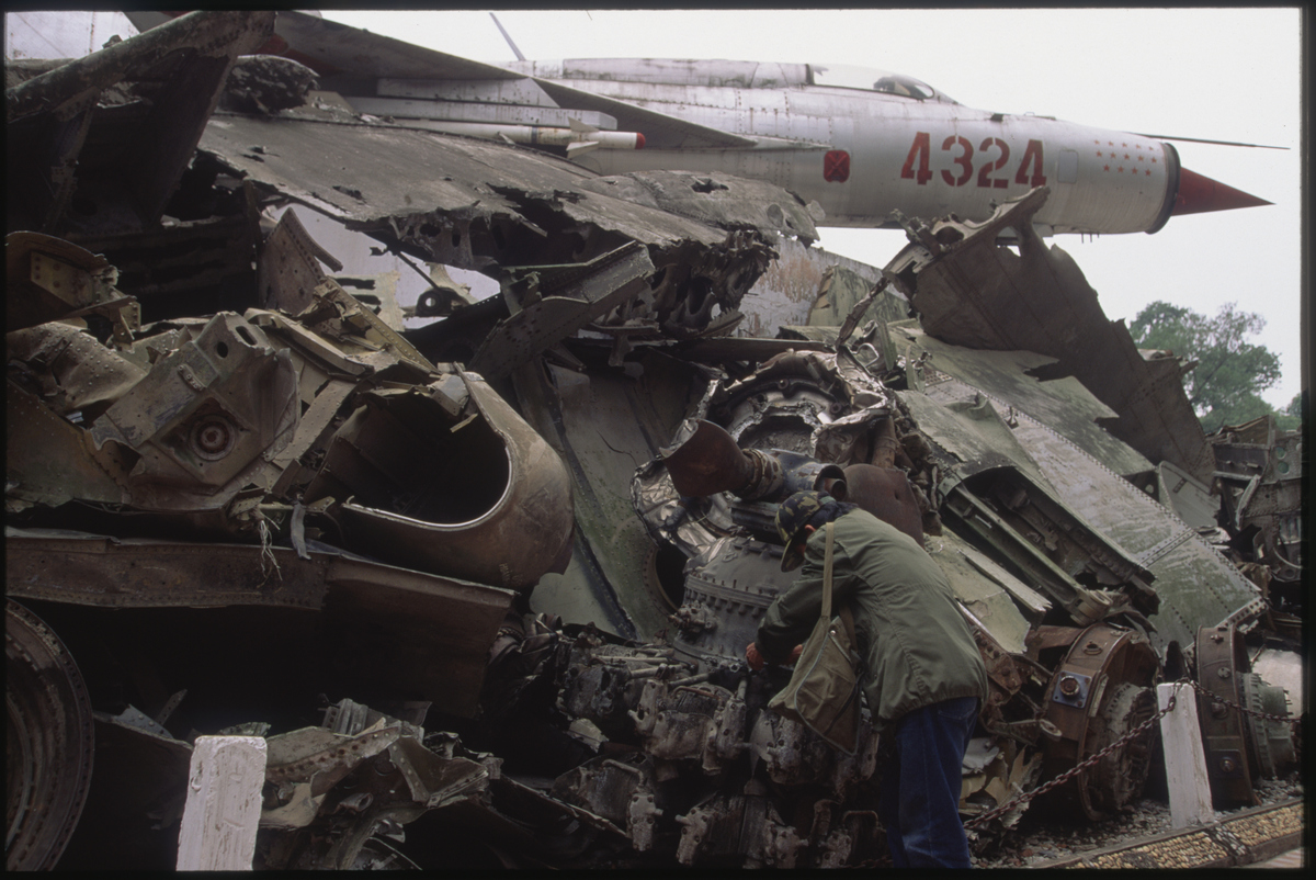 关于现代战争传统战争的话200字