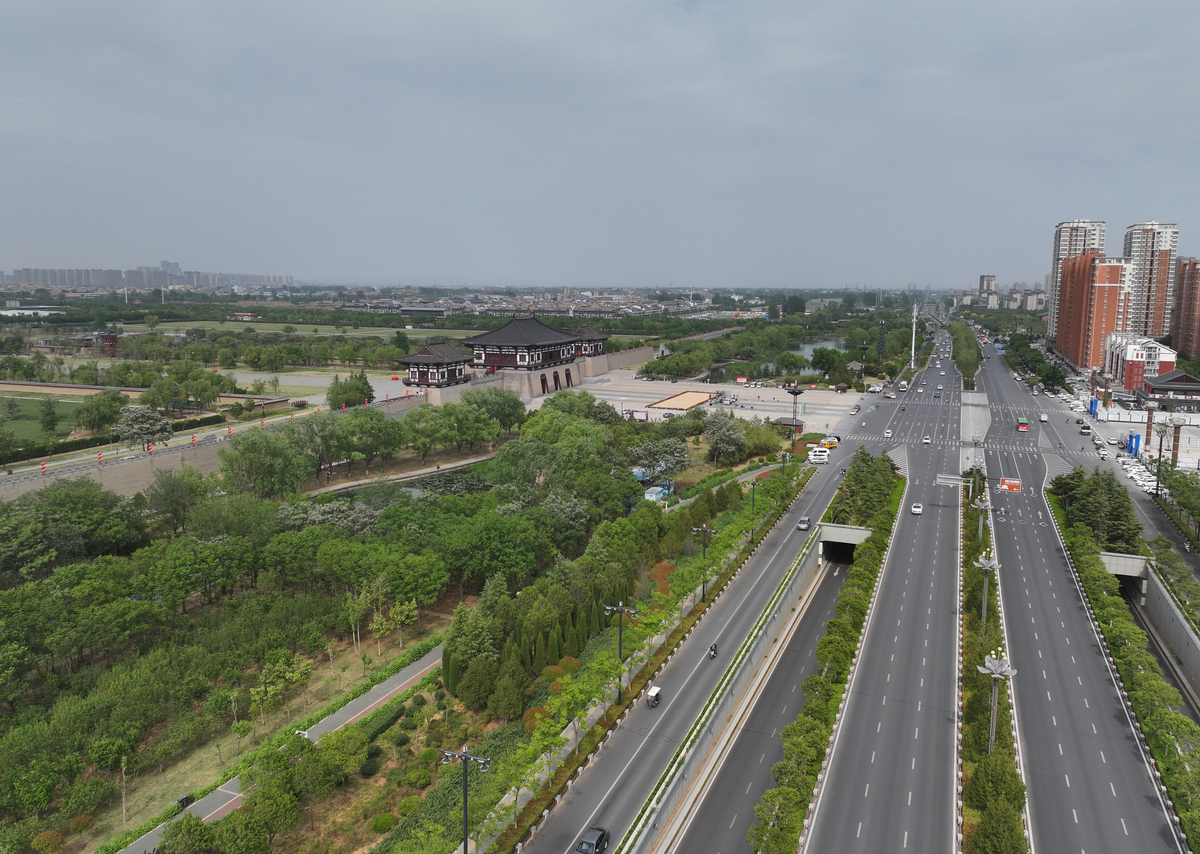 永城市公路事业发展中心帮我用200字详细描述