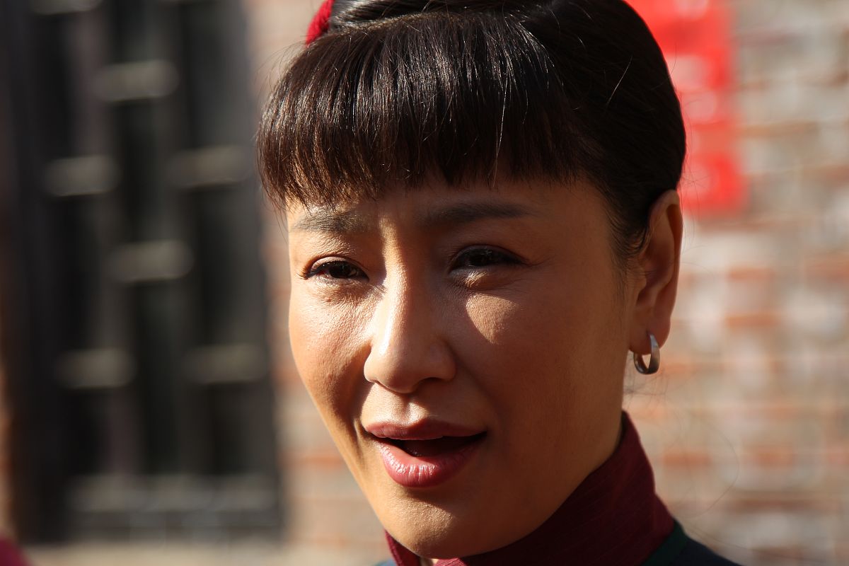2014年11月15日,辽宁大连,电视剧《大连故事》开放探班.孙宁