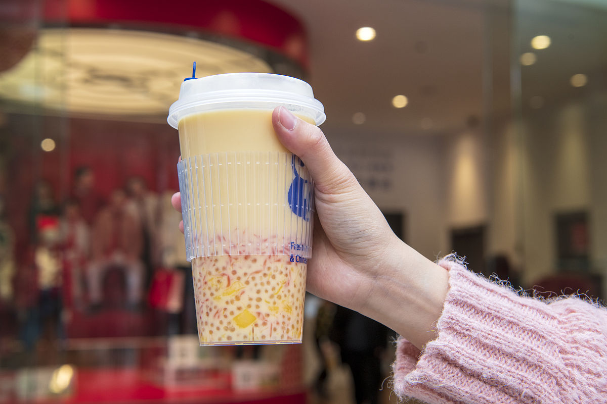 时尚茶饮发展史：从珍珠奶茶到翻转杯茶