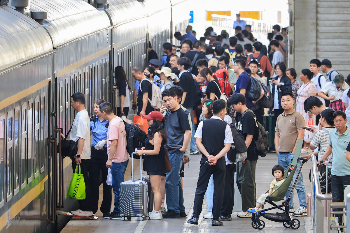 国铁集团：节前出行高峰还有余票！这些方向可抢票！