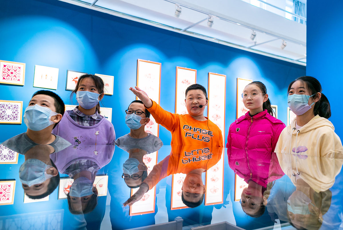 上课忍住笑：6个妙招让你笑不出来不被老师发现