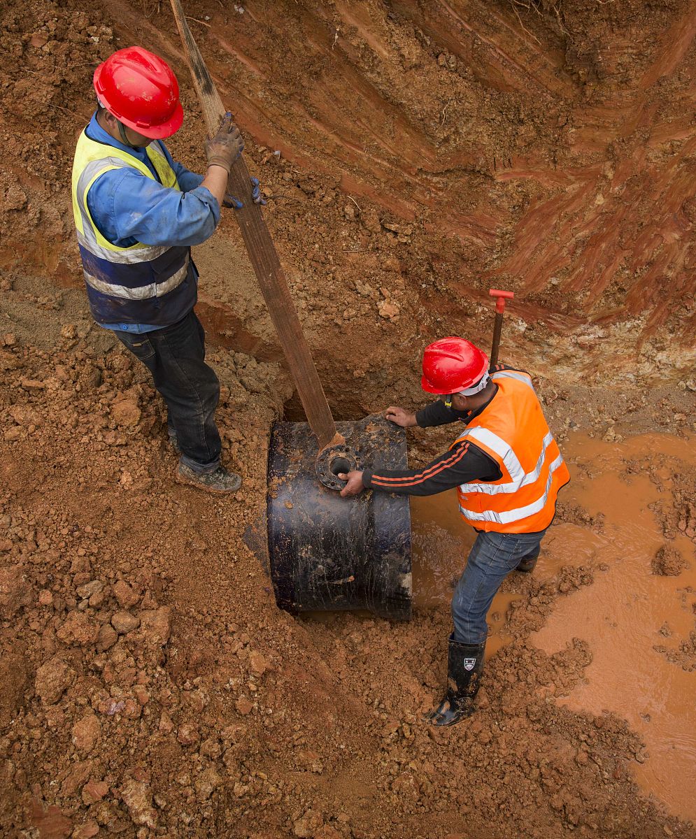 直埋供热管道土建施工：质量控制与放线方法详解