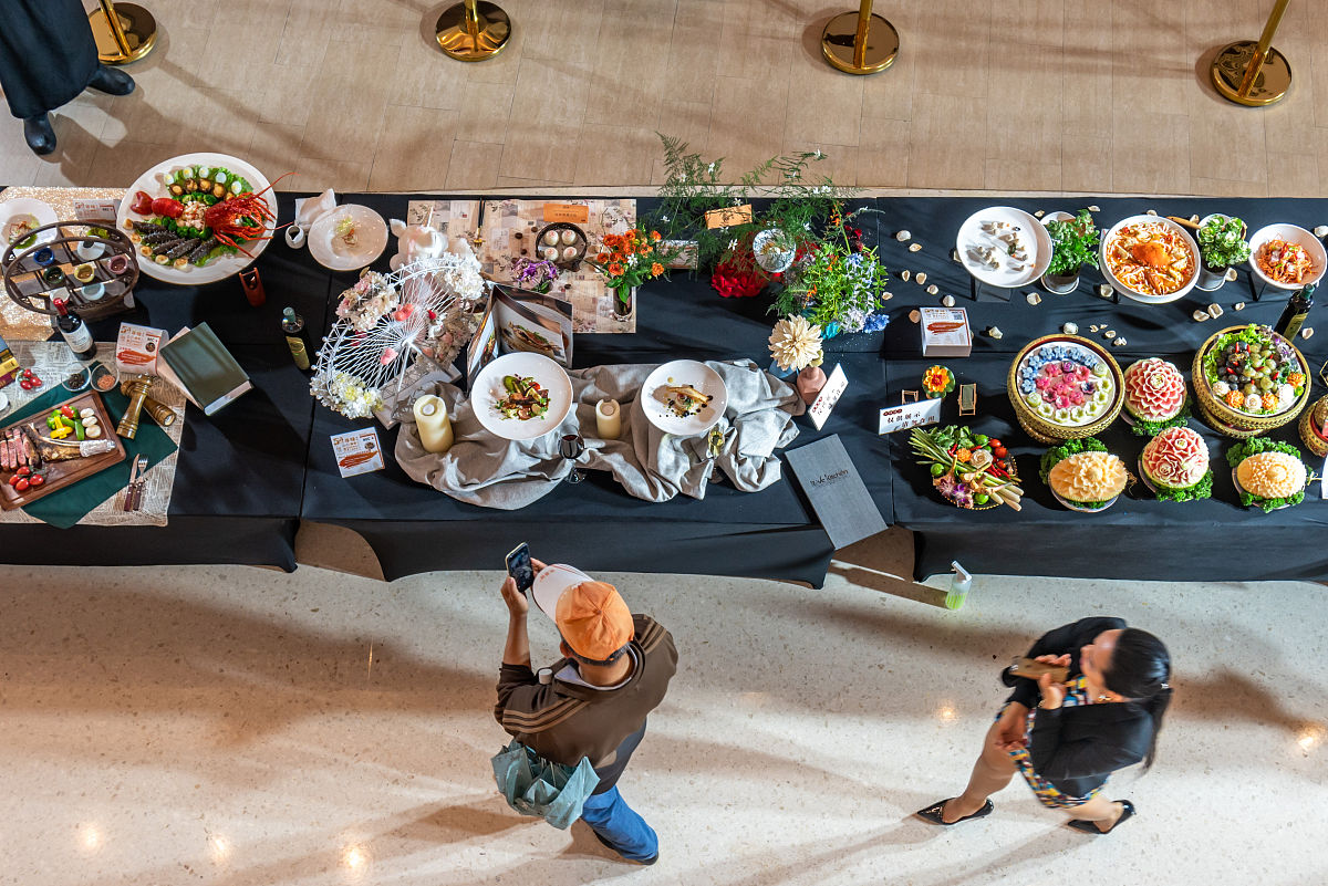 以独特风格的代表：解析日韩潮流文化为题写一篇1000字文章