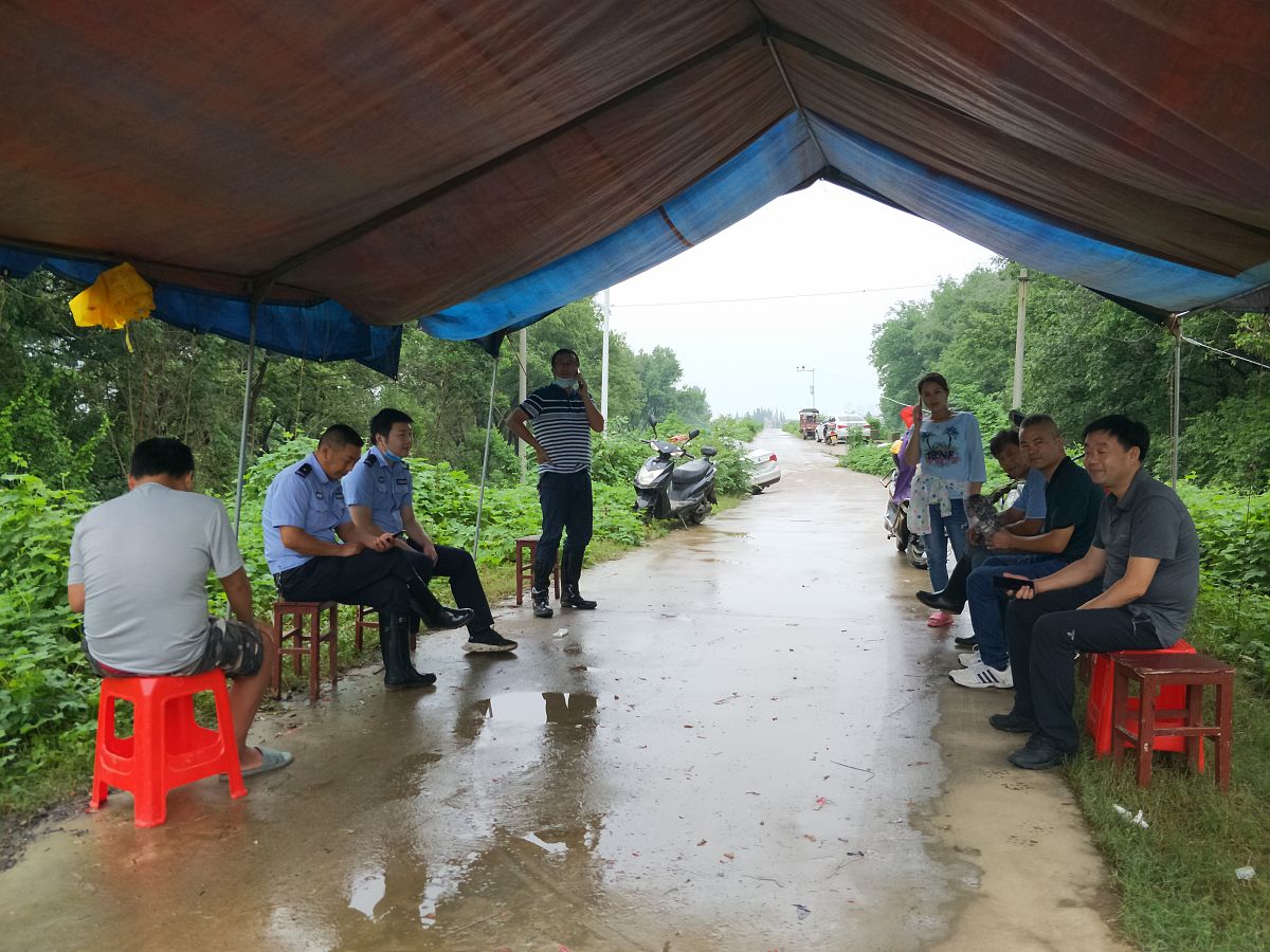 请描述一下曲靖市农村供水保障专项行动项目的项目背景