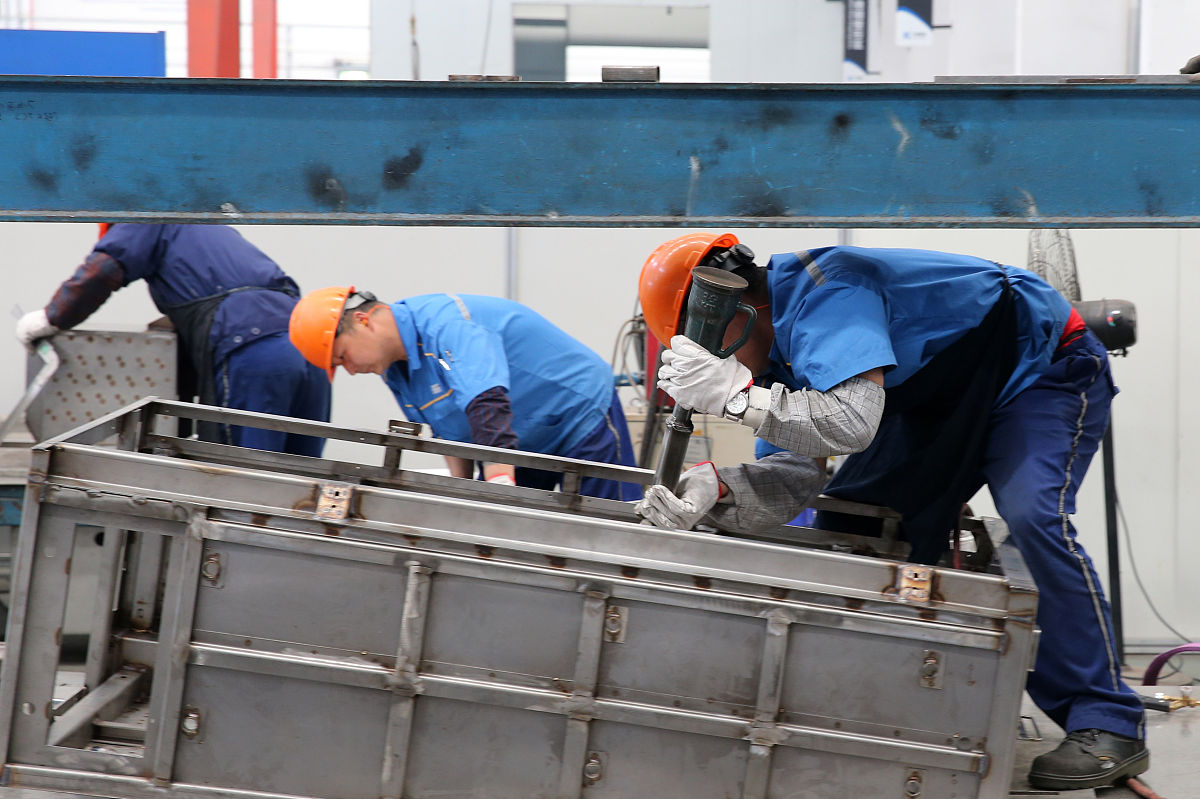 如果你是工程师请详细介绍高压水清洗涂装滑橇有什么收益和效果有数据支撑500字