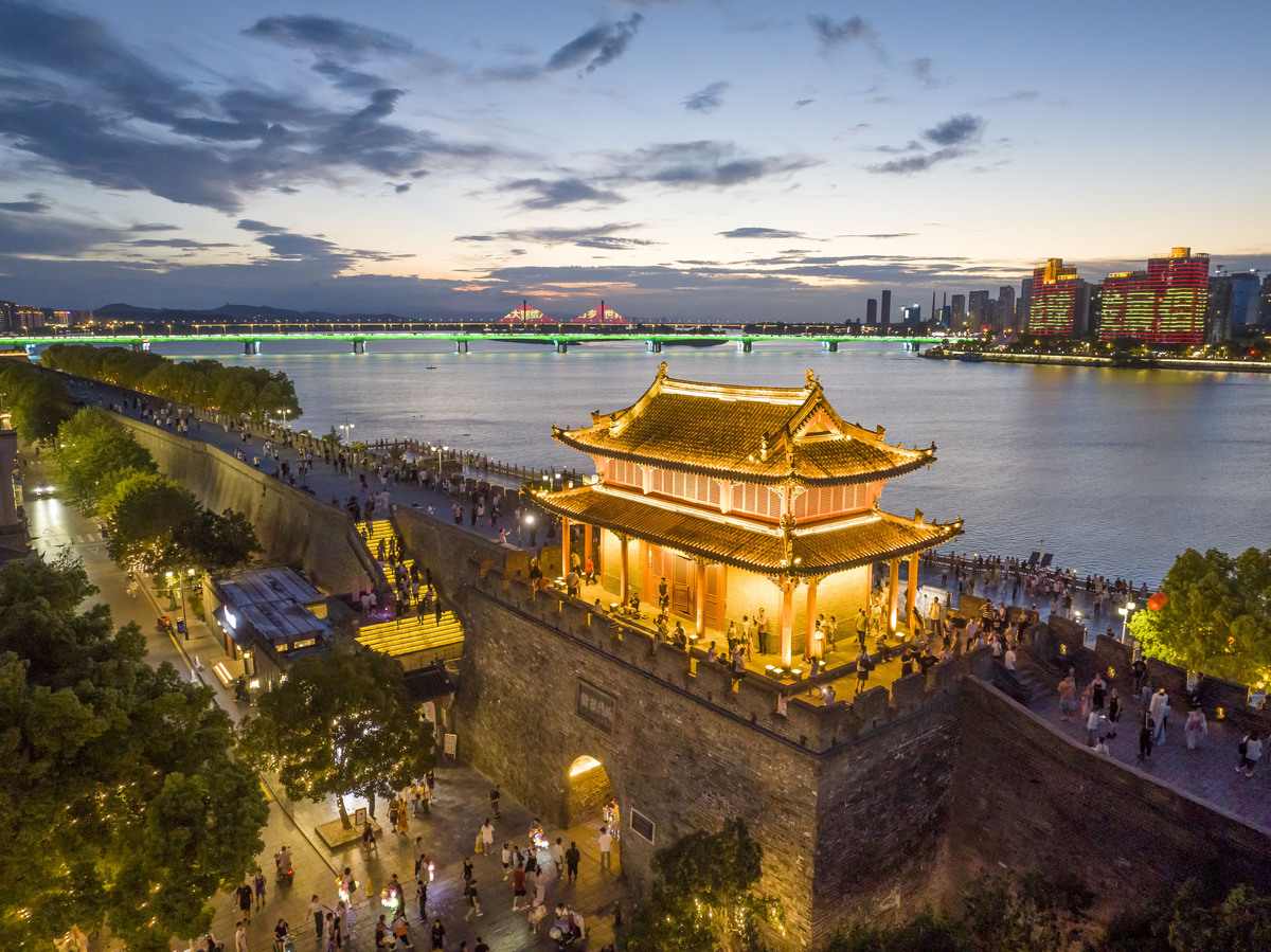 长沙历史背景：从先民文化到现代都市