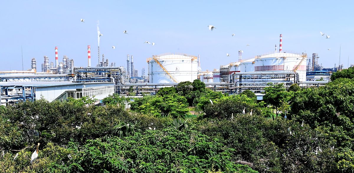 渭河生态区一级管控区和实行产业准入清单制度。