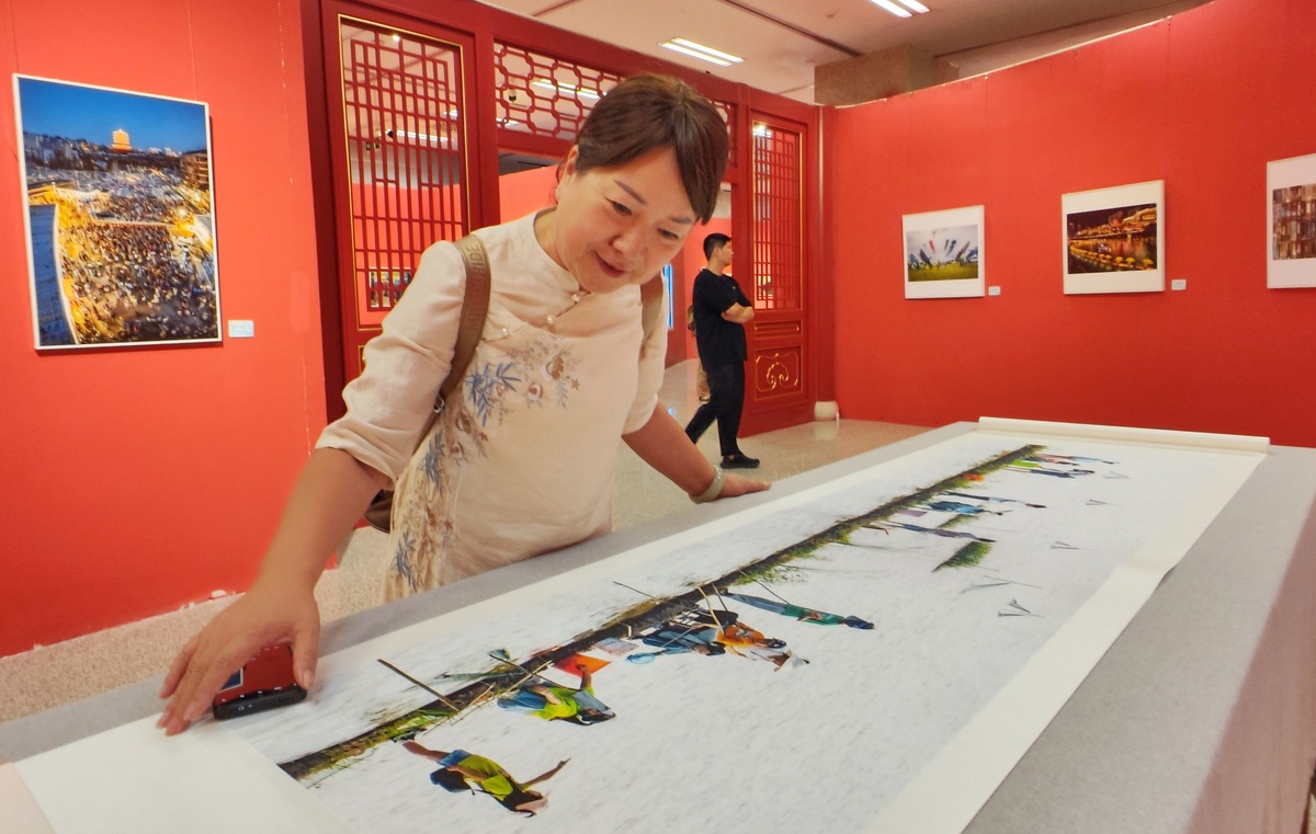 自夸一下我校宣传湘绣文化