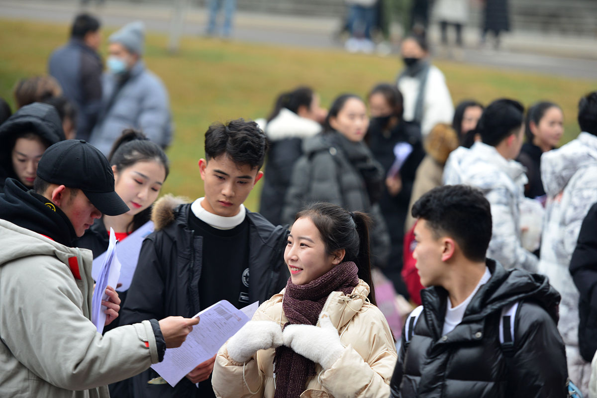女生高考报什么专业好
