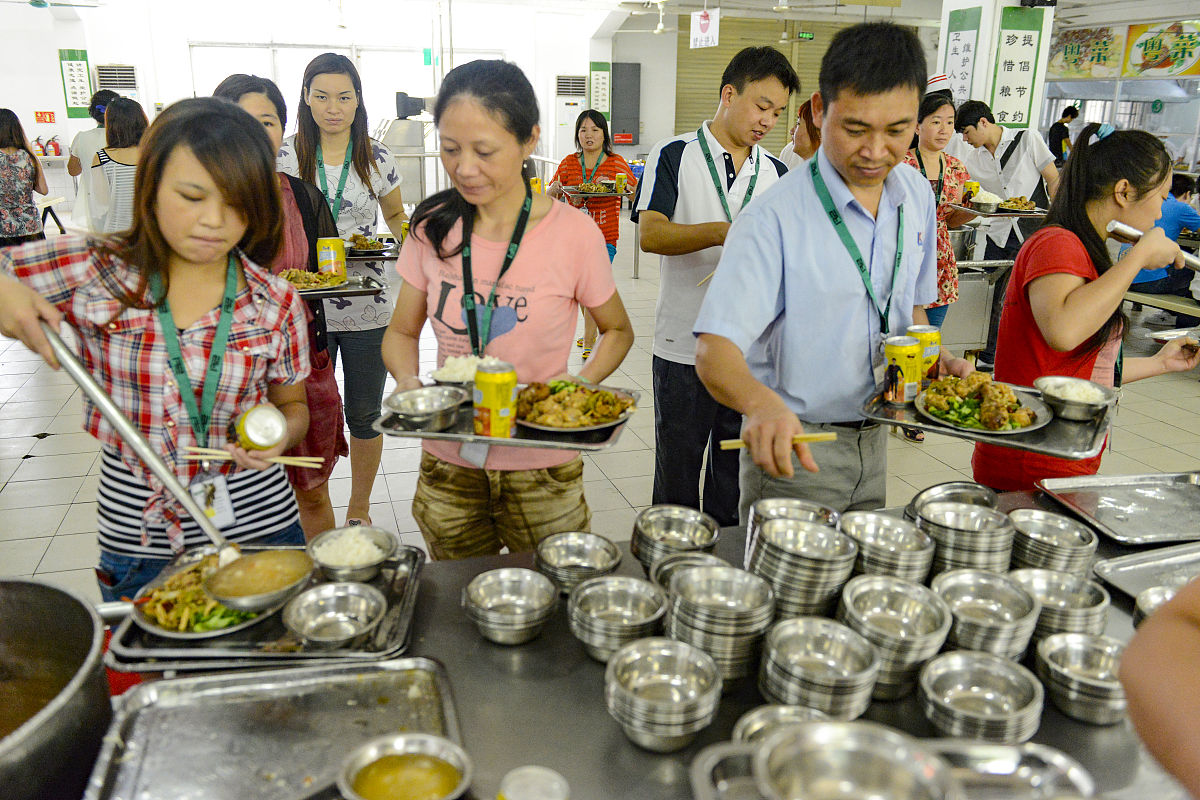顶岗实习小结 实习岗位为服务员 实习单位为顺德渔村是一家餐饮公司 字数一百字左右 三月初刚入职 逐渐了解工作内容