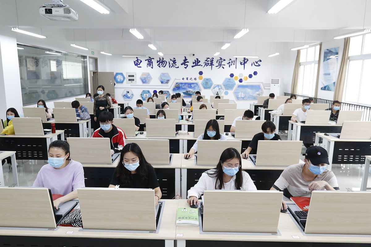 贵阳电脑学校师资力量雄厚，助力学生就业