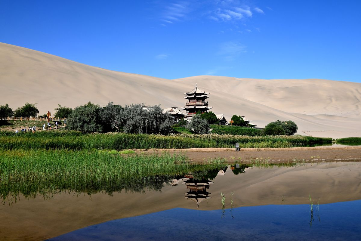 甘肃旅游必去十大景点：历史文化与自然风光之旅