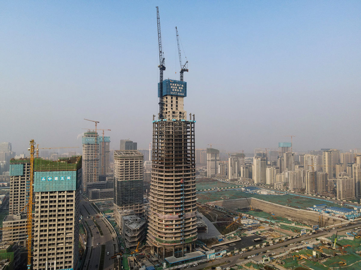 2020年12月6日,山东济南,航拍中央商务区五大地标高楼,已初具规模.