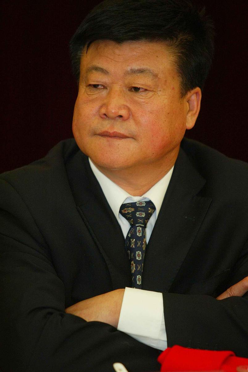 2003年11月14日,辽宁盼盼在辽宁省辽阳市举行2003年-2004年cba联赛壮