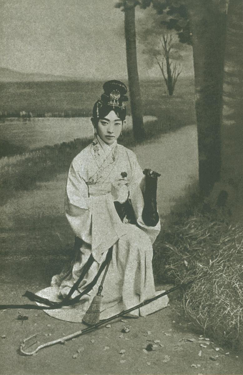 《红楼梦》葬花：黛玉的爱情悲剧和预兆