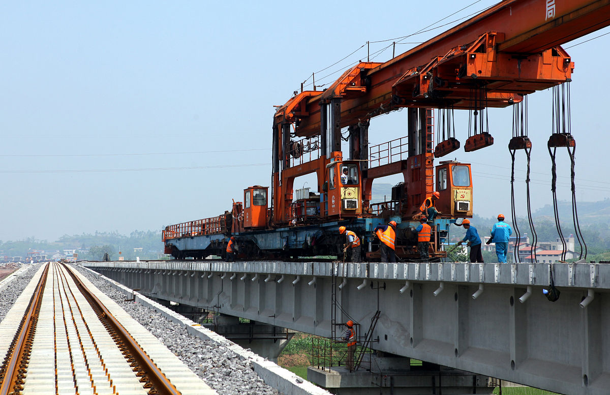 重庆铁路专业学校助学政策：助你圆梦铁路