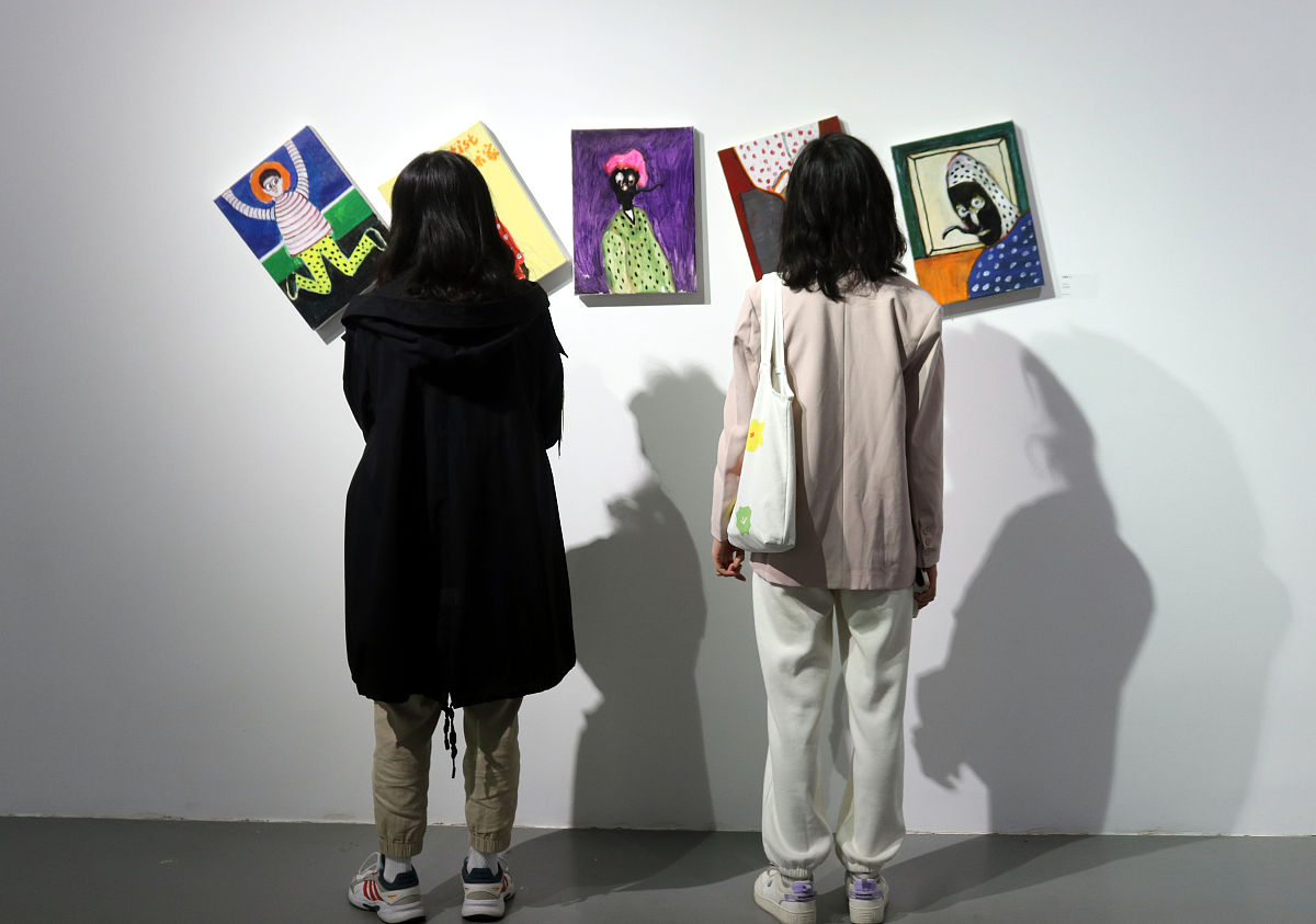 释放真我：公众如何通过社交互动参与文化创作