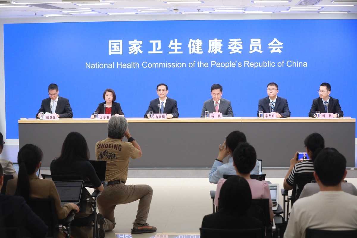 疫情期间，哪些组织发挥了重要作用？