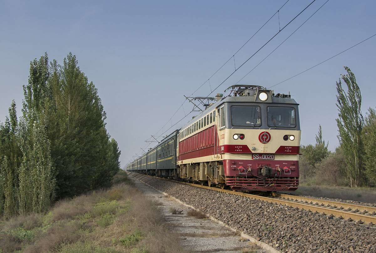 铁路客运组织：铁路系统的重要支柱