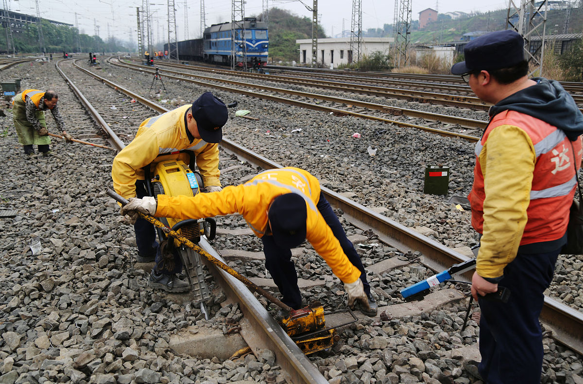 成都铁路学校怎么样？师资、设施、学费、课程分析
