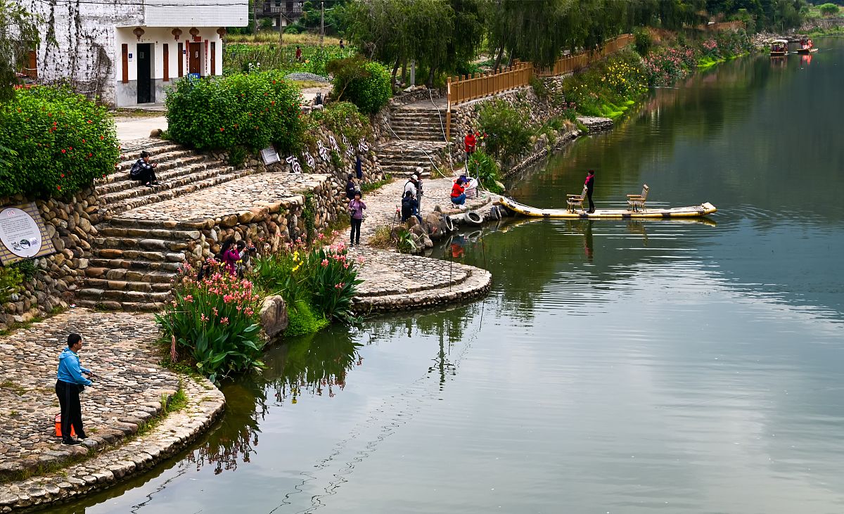 红石板桃园周边资源开发潜力：农家乐、生态旅游、文化体验