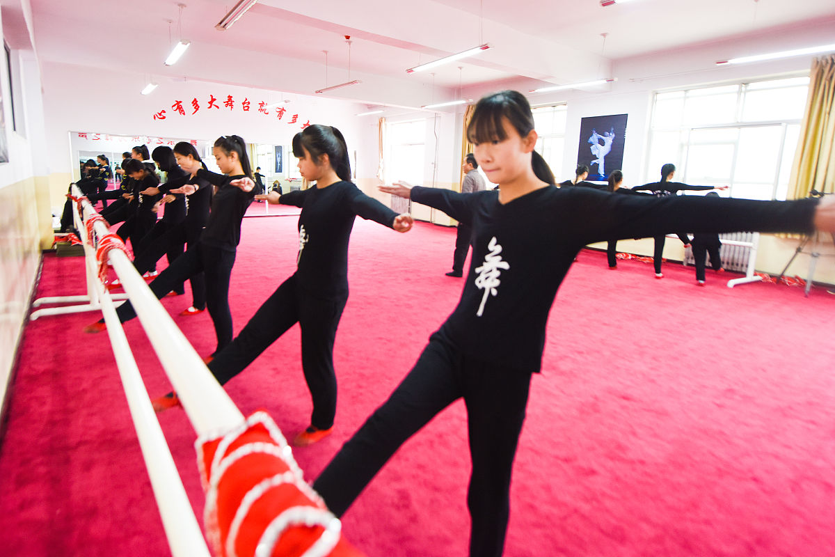 大同文化艺术学校专业介绍:美术专业、音乐、舞蹈、戏剧等 大同文化艺术学校专业介绍:美术专业、音乐、舞蹈、戏剧等