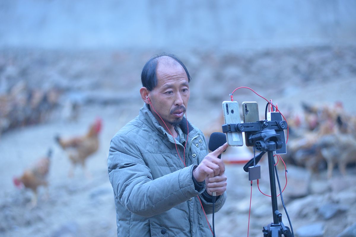 808bass情侣网名：浪漫音乐，甜蜜爱情