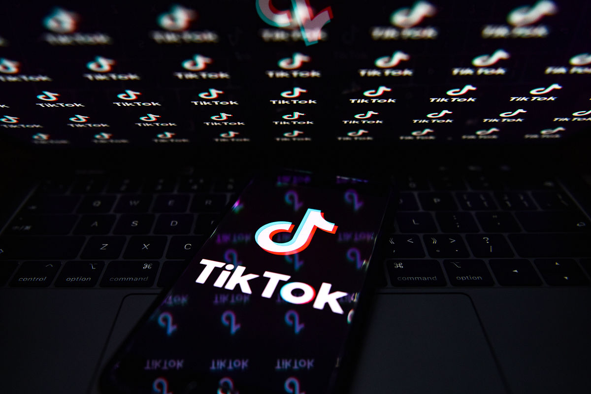 TikTok 视频搬运国内平台加字幕合法吗？详细解答及风险提示